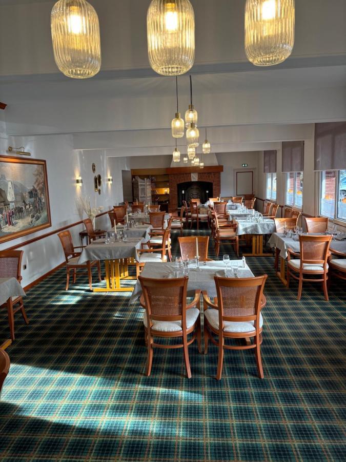 Hotel & Restaurant Le Cardinal Poix-de-Picardie ภายนอก รูปภาพ