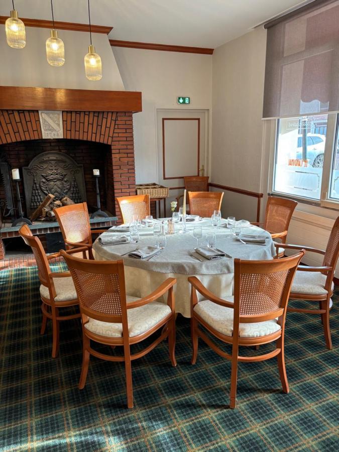 Hotel & Restaurant Le Cardinal Poix-de-Picardie ภายนอก รูปภาพ
