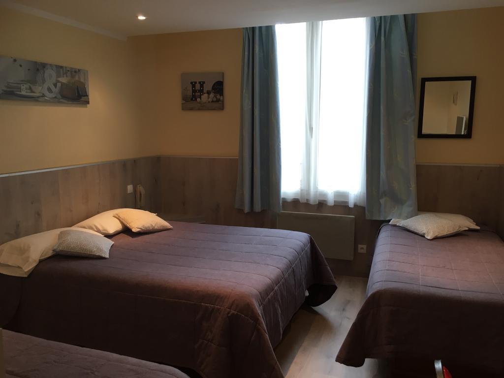 Hotel & Restaurant Le Cardinal Poix-de-Picardie ภายนอก รูปภาพ